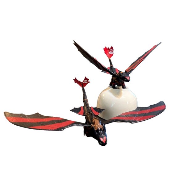 2 How to Train Your Dragon Toothless Night Fury Lunge Attack Figure Toy 2013 - Picture 4 of 8